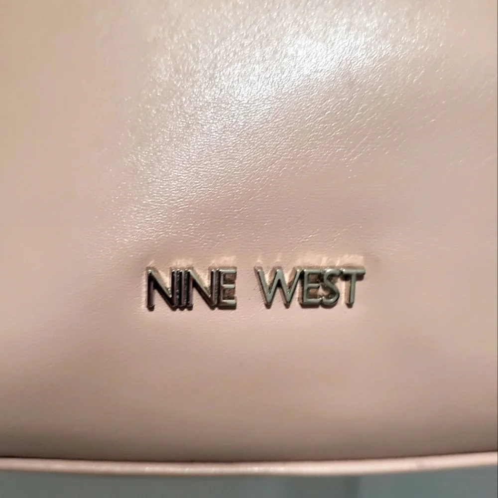 Nine West tote - Picture 5 of 12